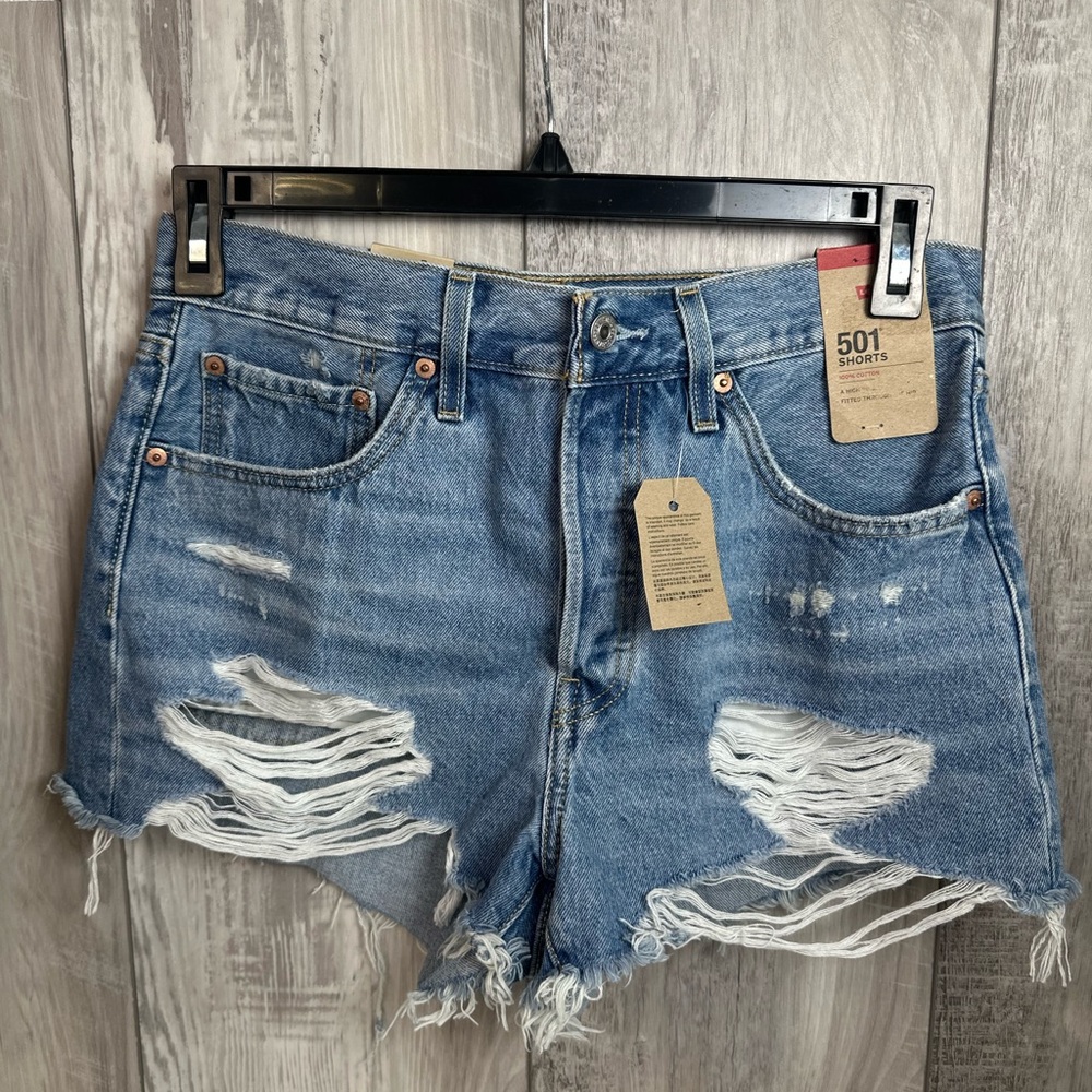 New 🔥Levi's Distressed Blue Denim Shorts